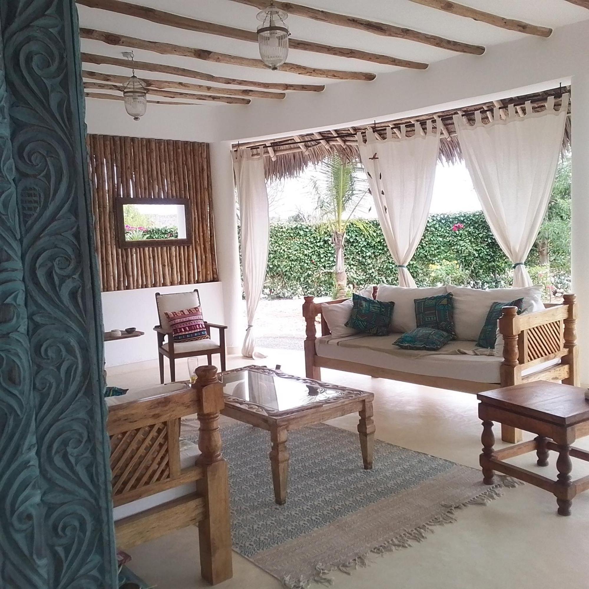 Shira House Bed & Breakfast Ватаму Екстериор снимка
